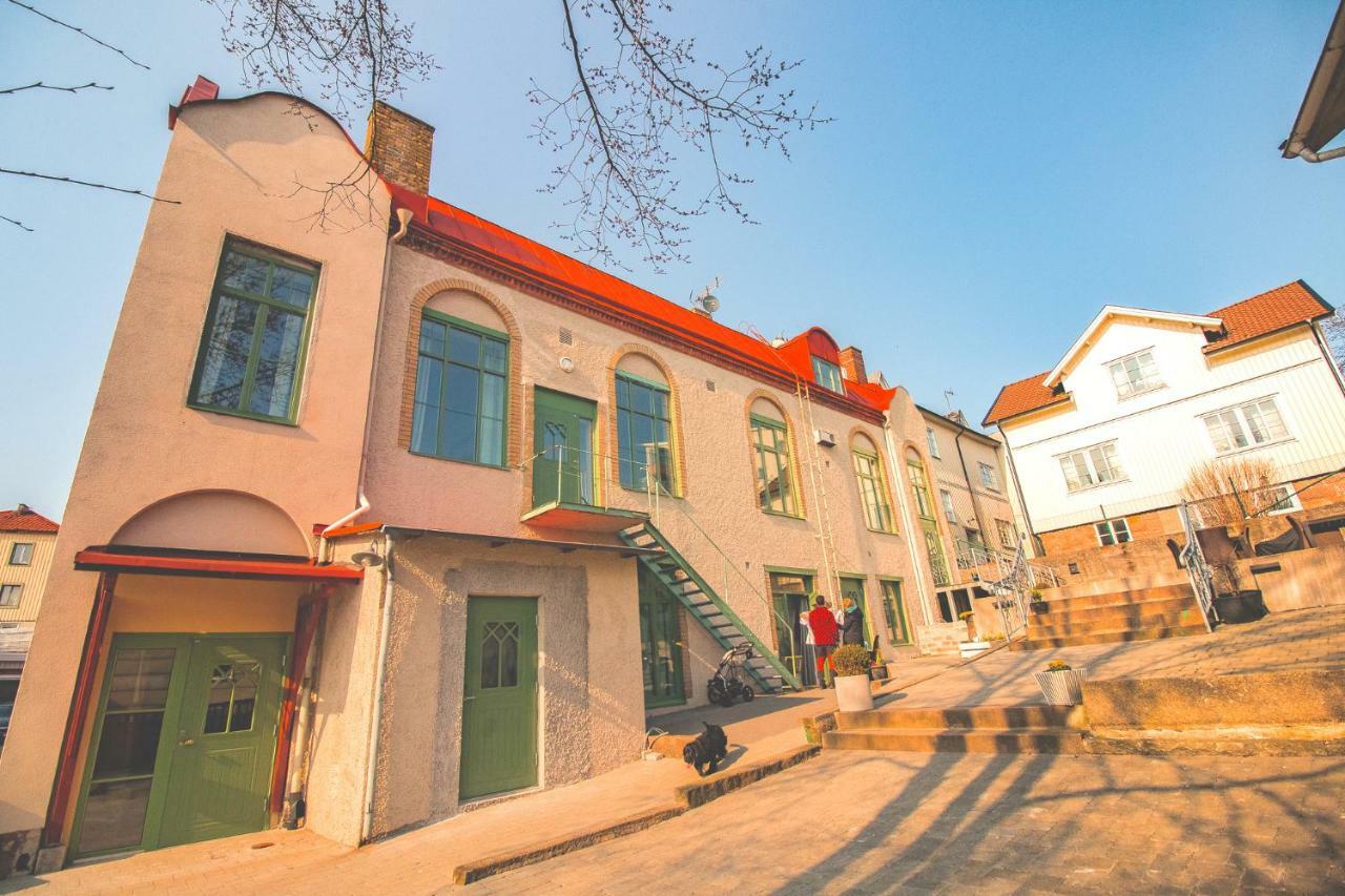 Lysekil City Rooms & Suites Экстерьер фото