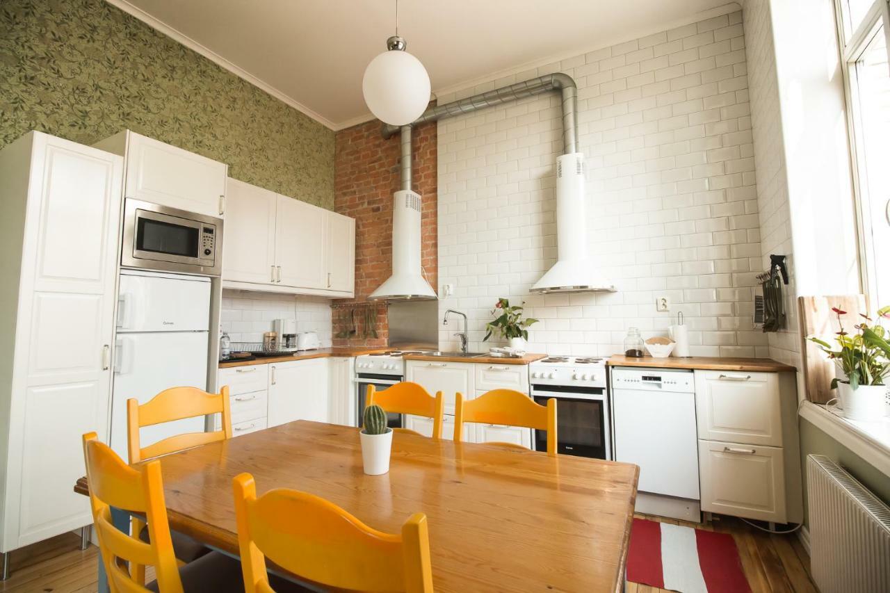 Lysekil City Rooms & Suites Экстерьер фото